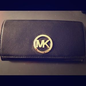 Micheal Kors clutch
